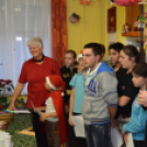 A Veszprém Barabás Duna Takarék KC kézilabda csapat a Gyerekek Átmeneti Otthonában (Fotó: Nagy Mária)