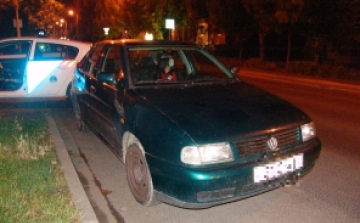 Kábítószer és vipera az autóban