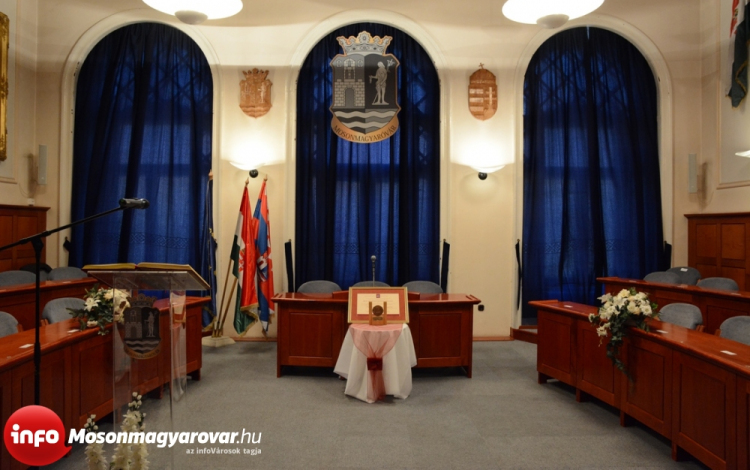 Javaslattételi felhívás a 2017. évi Pro Urbe Mosonmagyaróvár kitüntető érem és díj adományozására