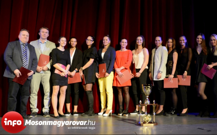 MKC díjeső a sportgálán