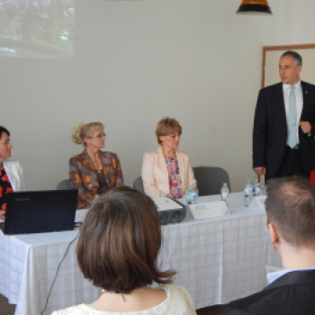 ÁROP-1.A.3.-2014-2014-0065 Nyitórendezvény fórum