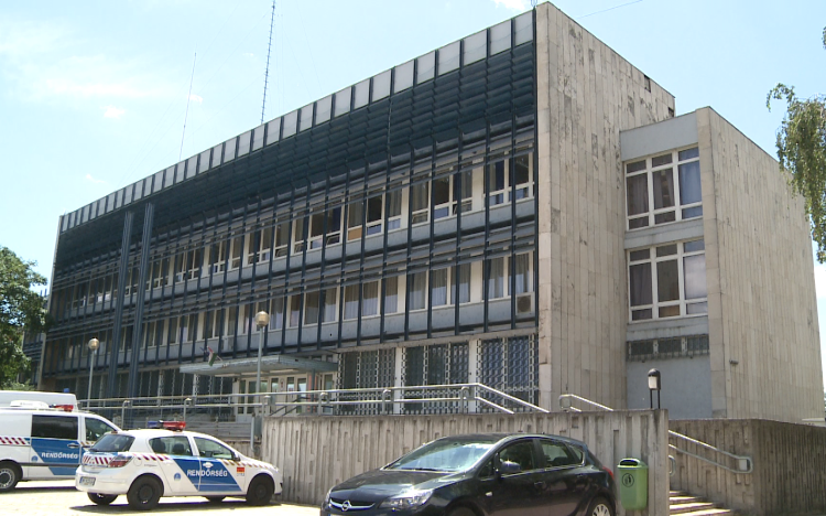 Körözött férfit fogott a rendőrség