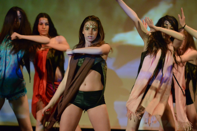 Ujhelyi Imre Általános Iskola - Nyárcsalogató Gálaműsor