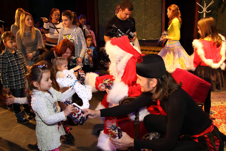 VÁROSI MIKULÁSNAP ÉS KARÁCSONYI VÁSÁR