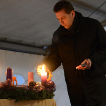 3. gyertyagyújtás dr. Ivancsics Jánossal 