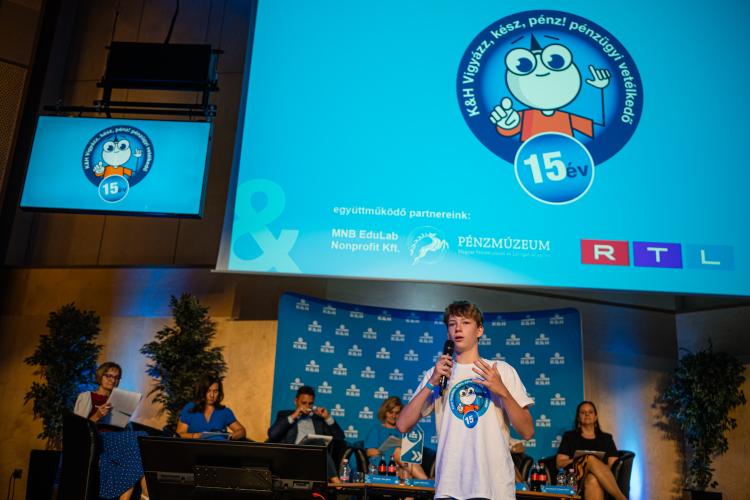 Kitettek magukért a diákok és a tanárok