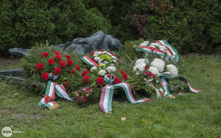 A sortűz áldozataira emlékeztek