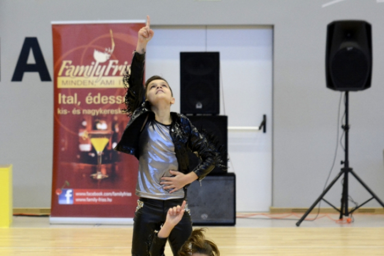 VII. Óvár-Kupa Akrobatikus Rock 'n' Roll Területi Pontszerző és jótékonysági táncverseny