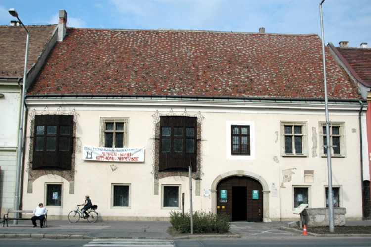 Nyugdíjas foglalkozás a Cselley-házban