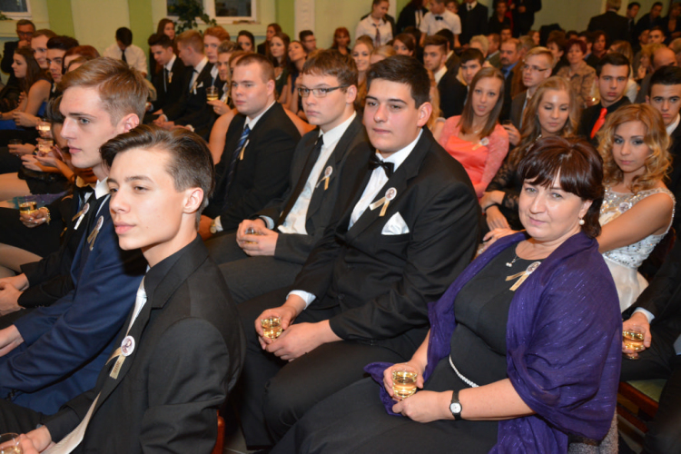 Kossuth Lajos Gimnázium szalagtűző - Tánc