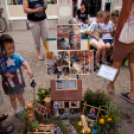 Apró Kezek, Csodakertek