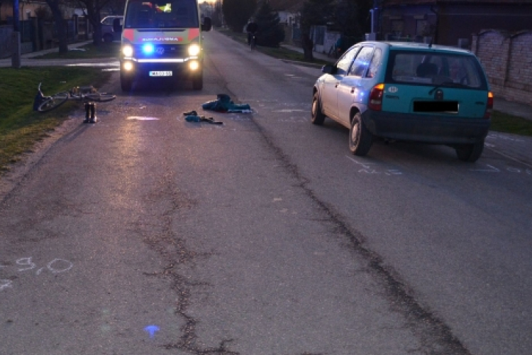 Szélvédőnek csapódott egy 77 éves nő Máriakálnokon