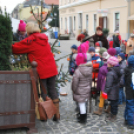 Karácsonyfát díszítettek az óvodások (Fotó: Nagy Mária)