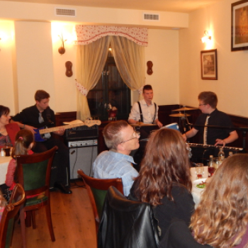 Slezák Csaba és együttese önálló estje 