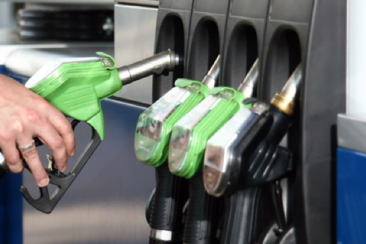 Csökken a benzin ára