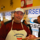 Kolbásztöltő verseny (Fotó: Nagy Mária)