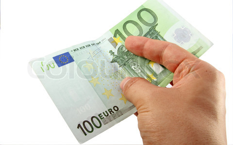 Meg akarta vesztegetni a rendőröket