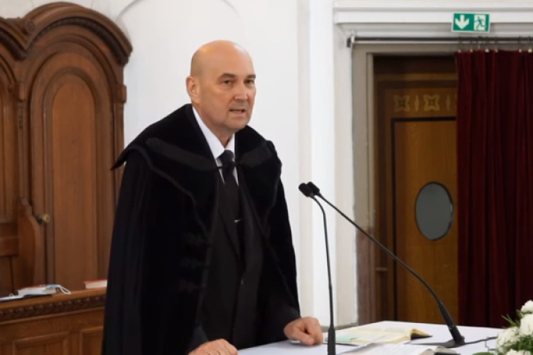 Karácsony - Steinbach József: a gyógyulás útja a másikra figyelő bibliai kedvesség