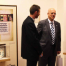 Zsidó kéziratok és szertartási tárgyak – a jeruzsálemi Israel Museum kiállítása (Fotó: Stipkovits Veronika)