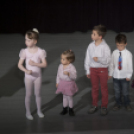 Jótékonysági műsor a Fehér Ló táncos kiscsoportjainak javára.