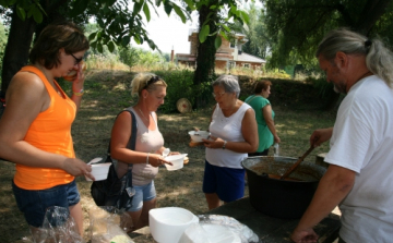 Meghívó a civil piknikre