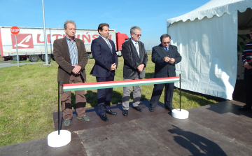 Közlekedési csomópont -  világítás átadása