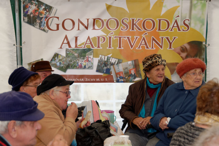 Erzsébet napi vigalom (fotó: Horváth Attila)