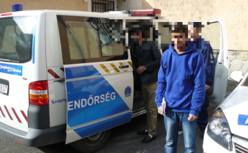 Vonattal akartak Ausztriába jutni