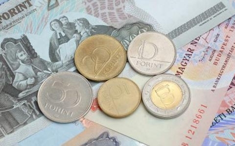 Devizapiac - A forint árfolyama minimálisan mozdult el kora reggel
