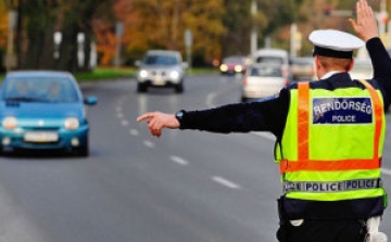 A mostani hosszú hétvégén is fokozott ellenőrzést tartanak a rendőrök