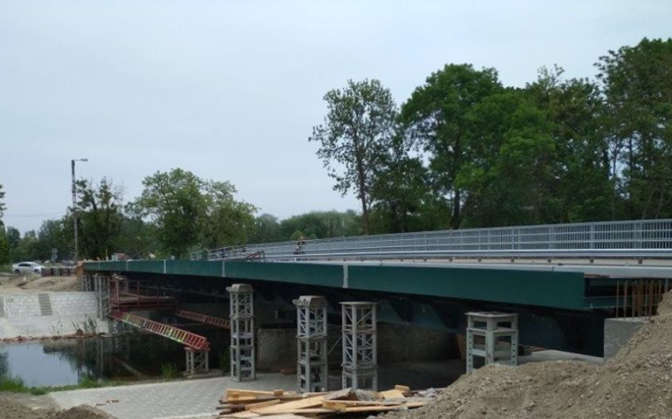 Felhívás hídlezárásról