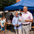 Apró Kezek, Csodakertek