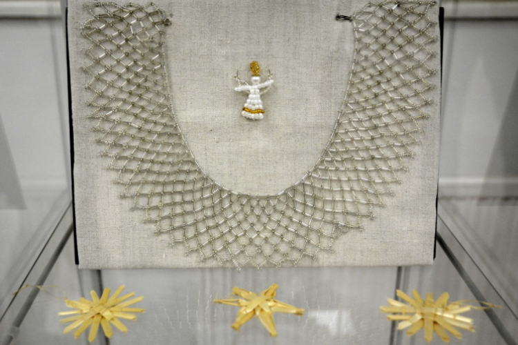 A NÉPMŰVÉSZET VONZÁSÁBAN