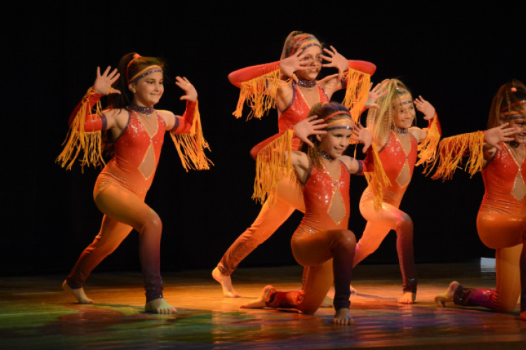 Ünnepi gálaműsor a tánc világnapja tiszteletére - Szigeti Gábor táncpedagógus emlékére