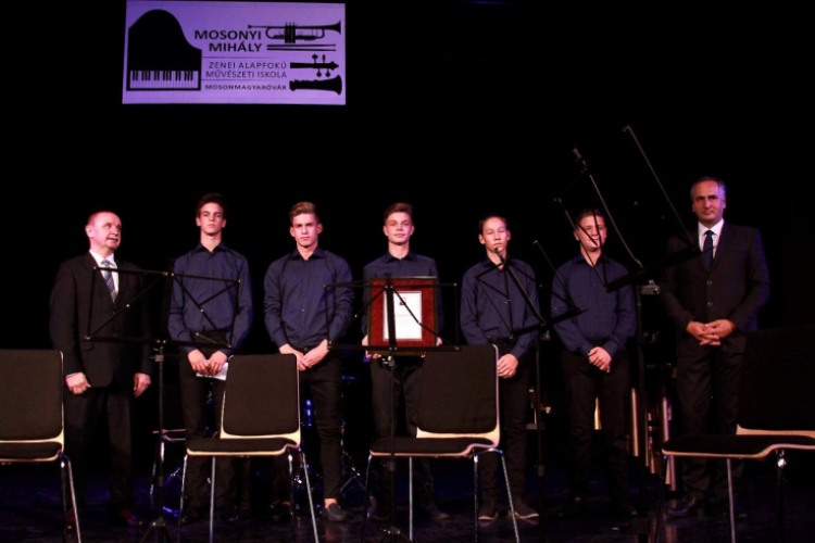 A Mosonyi Mihály Zenei Alapfokú Művészeti Iskola Zenei Világnapi Hangversenye