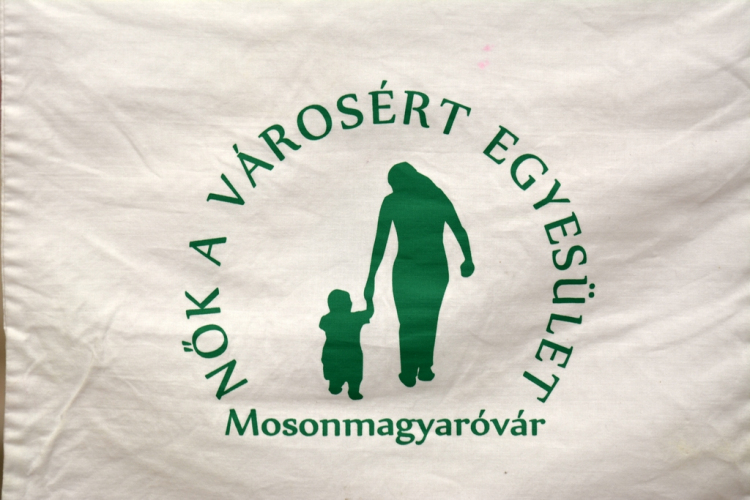 Jótékonysági süteménysütő verseny