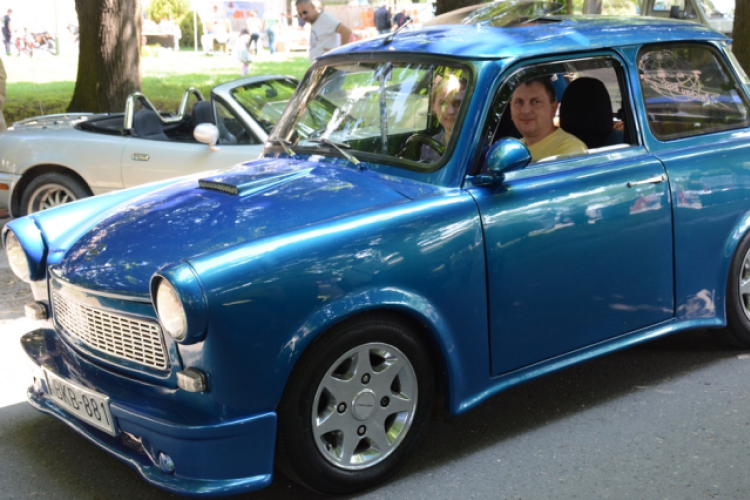 V. Mosonmagyaróvári Veteránjármű Találkozó és Alkatrészbörze (Fotó: Bánhegyi István)