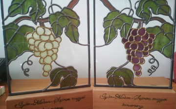 Egy fehér, egy vörös