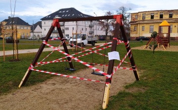 Nincsenek lezárt játszóterek, csak javításra váró játékok