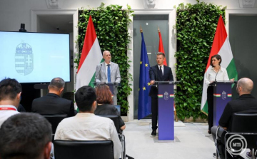 Magyar Péter: megtárgyalta a kormány a Szent István-programot