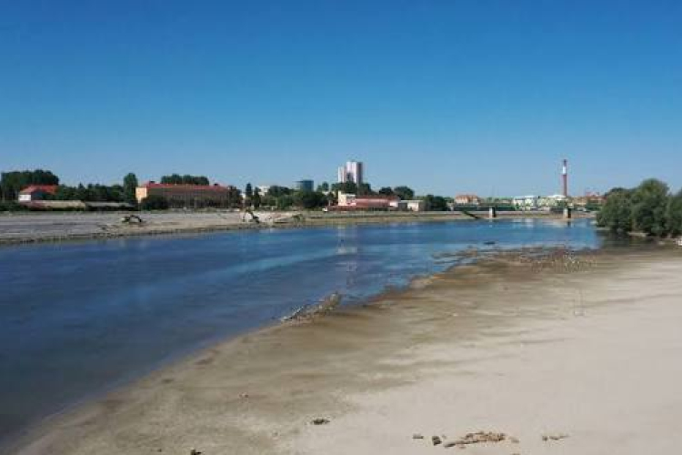 Rekordalacsony a Dráva Eszéknél, hajóroncsokat és rég elfeledett maradványokat tárt fel a meder