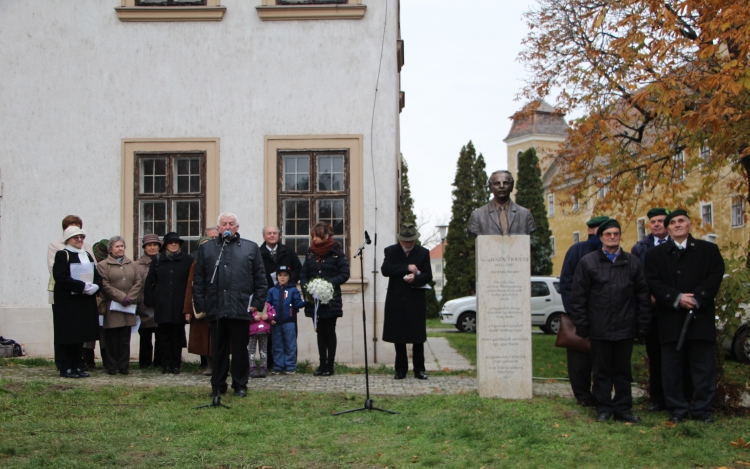 Dr. Kósa Lajos c. egyetemi docens emlékező beszéde a Hajdu szobornál