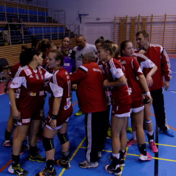 Női kézilabda edzőmérkőzés MKC-SE - HYPO (30-19) (Fotó: Horváth Attila)