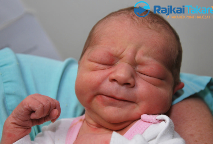 Kromperger Dóra Rebeka, 3440 gr. Ásványrá