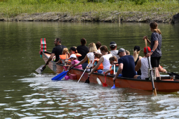 Pillangó Óvoda és Mini Bölcsőde - Sárkányhajózás 