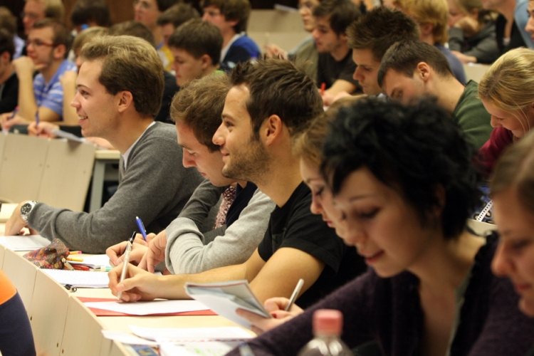 Várhatóan 6-8 városban jöhet létre felsőoktatási képzési központ