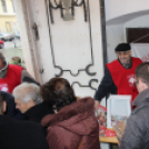 Szent Erzsébet napi kenyér osztás