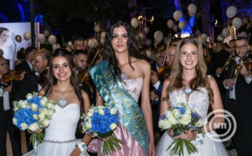 Elsőbálozó lányok lettek a 200. balatonfüredi Anna-bál szépei