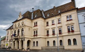 Pályázati felhívás - védett épületek