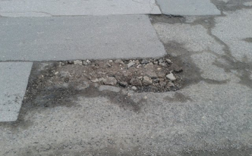 Megkezdődött az aszfaltozás